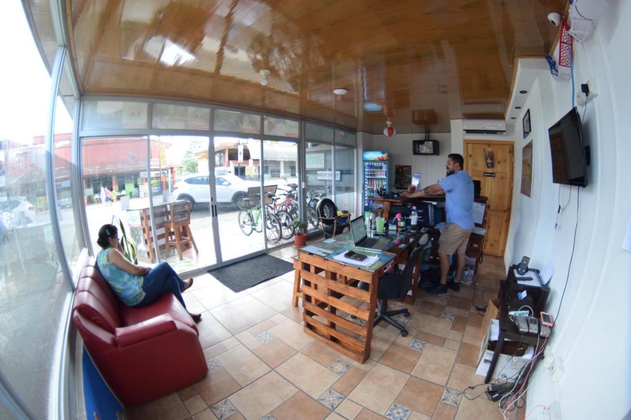 Arenal Container Hostel La Fortuna Buitenkant foto